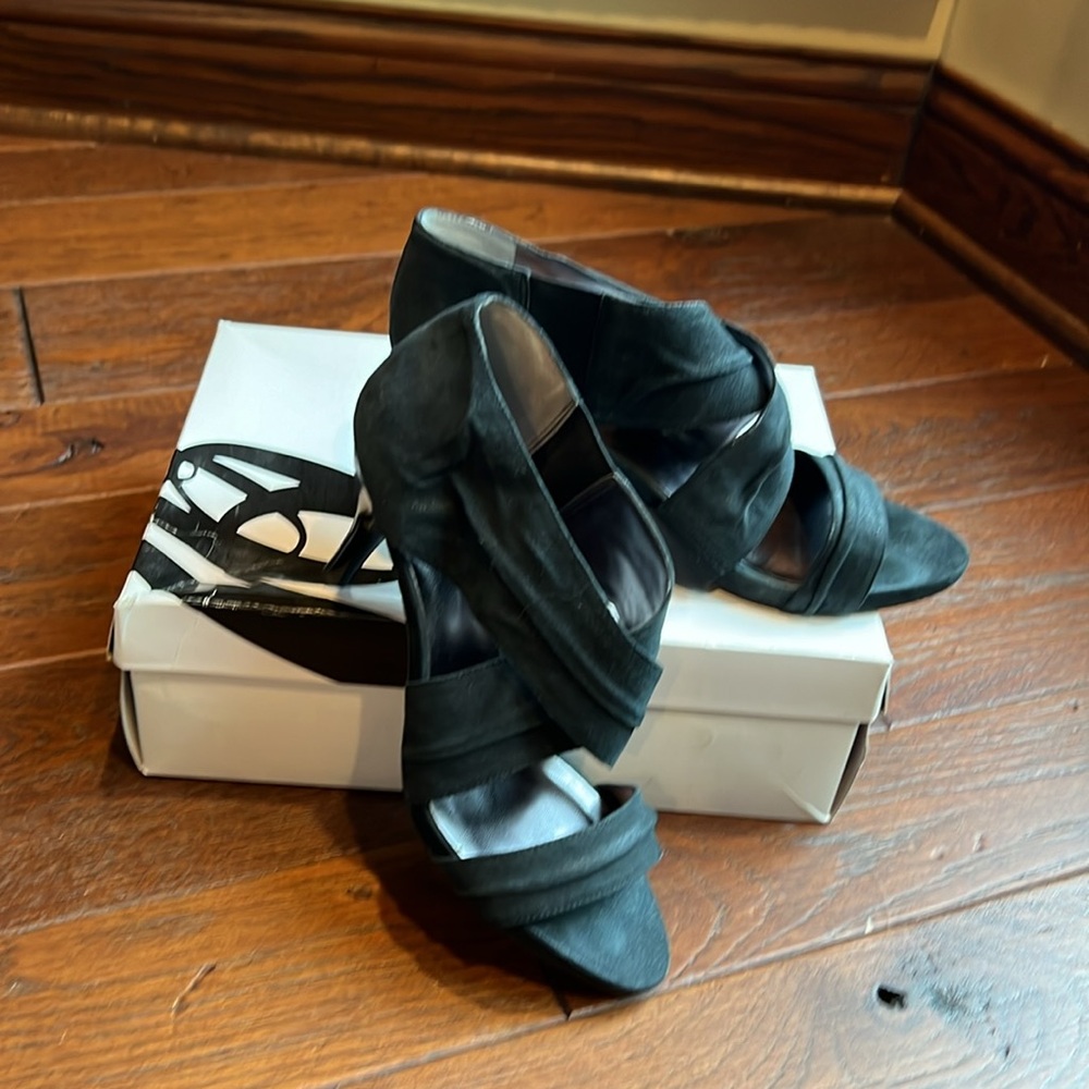 Nine West Black Suede Strappy Heel